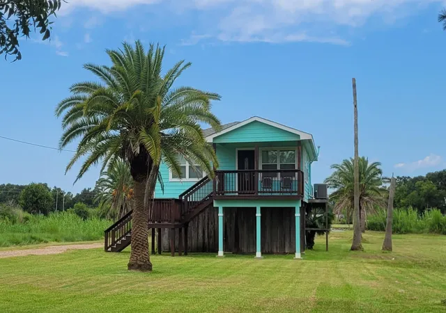 1st image of 4139 Gum Dr, Dickinson, TX 77539 | MLS# 11838527
