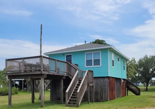 2nd image of 4139 Gum Dr, Dickinson, TX 77539 | MLS# 11838527