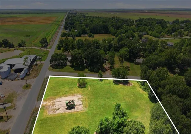 2nd image of 0 S Beaumont St, China, TX 77613 | MLS# 91245425