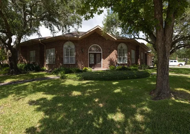 2nd image of 7 Stoney Brook Ln, Bay City, TX 77414 | MLS# 46208246
