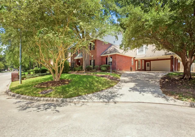 Photo 2 of Single family home for sale at 16110 Lafone Dr, Spring, TX 77379 | MLS# 38447389 | Listing updated on 2026-09-10