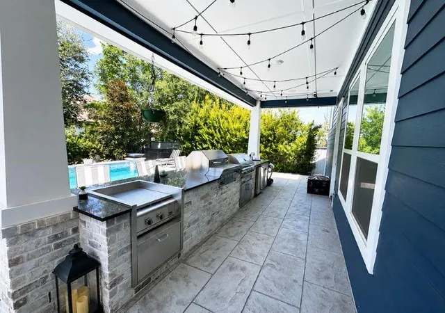 Photo 3 of Mansion for sale at 15 Quiet Mead Pl, Tomball, TX 77375 | MLS# 53562270 | Listing updated on 2026-08-16