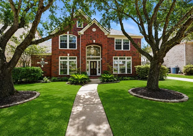2nd image of 2302 Upland Park Dr, Sugar Land, TX 77479 | MLS# 60347223