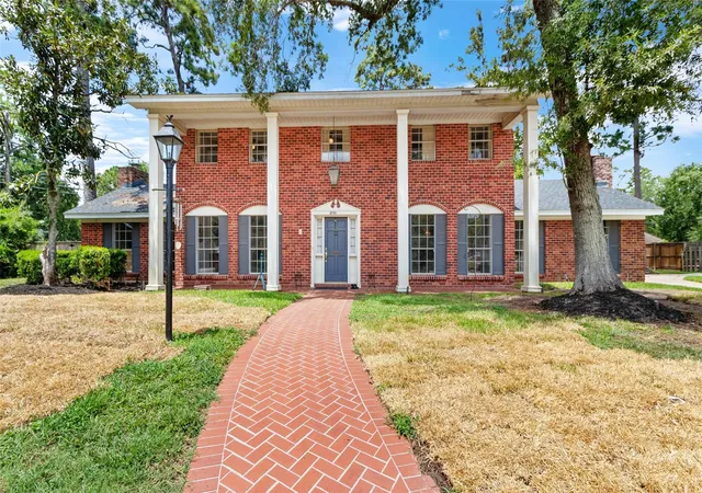 2nd image of 2701 Mount Vernon Dr, Dickinson, TX 77539 | MLS# 89495757