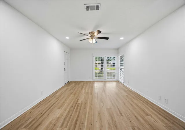 4th image of 1210 14Th Ave N, Texas City, TX 77590 | MLS# 59577545