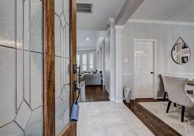 3rd image of 1207 Campton Court, Houston, TX 77055 | MLS# 94916447
