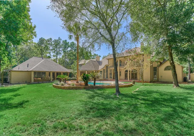 2nd image of 3 Lacewing Pl, Spring, TX 77380 | MLS# 33079073