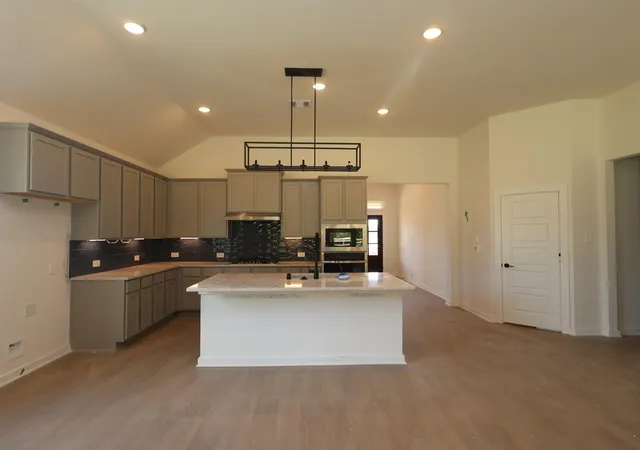 Photo 3 of Sale Pending at 16639 Gaines Glen Ln, Montgomery, TX 77316 | MLS# 40437031 | Listing updated on 2026-09-04