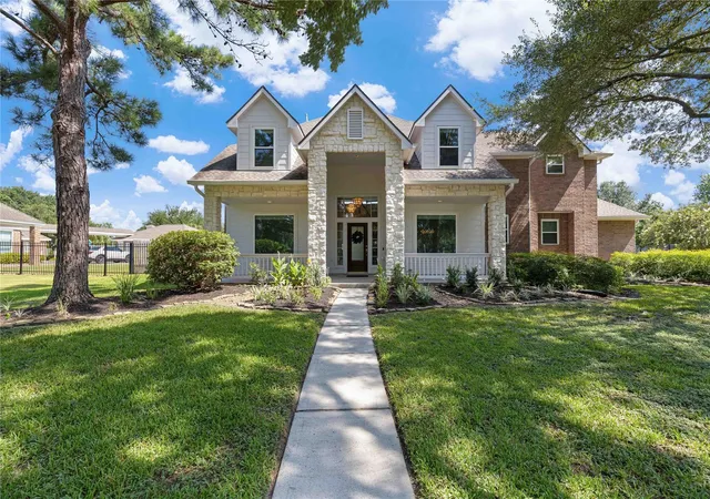 Photo 1 of Single family home for sale at 17802 White Oak Hl, Cypress, TX 77429 | MLS# 73480972 | Listing updated on 2026-09-18