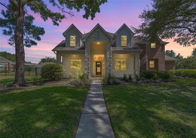 Photo 2 of Single family home for sale at 17802 White Oak Hl, Cypress, TX 77429 | MLS# 73480972 | Listing updated on 2026-09-18