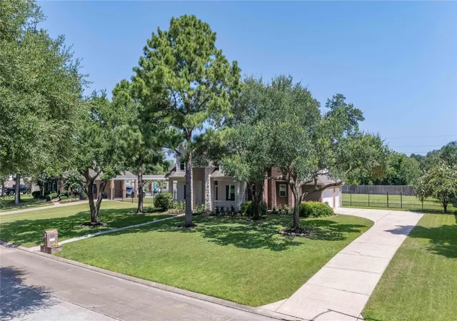 Photo 3 of Single family home for sale at 17802 White Oak Hl, Cypress, TX 77429 | MLS# 73480972 | Listing updated on 2026-09-18