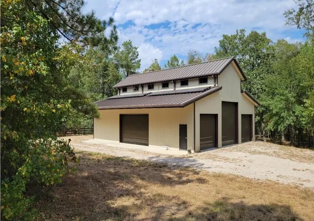 Photo 3 of Single family home for sale at 23514 Saratoga Woods Dr, Montgomery, TX 77316 | MLS# 38194616 | Listing updated on 2026-08-14