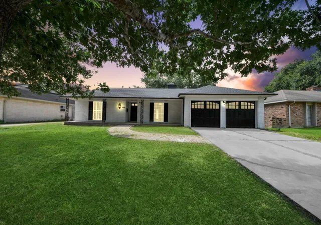 Photo 2 of Single family home for sale at 11618 Hillcroft Ave, Houston, TX 77035 | MLS# 67737080 | Listing updated on 2026-08-23