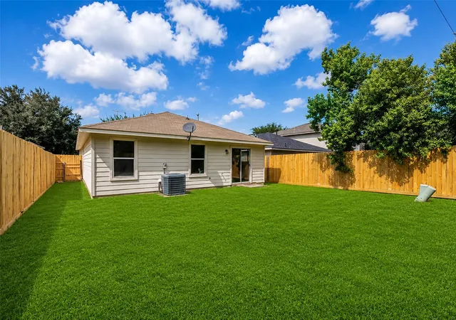 Photo 13 of Single family home for sale at 5239 Roth Forest Ln, Spring, TX 77389 | MLS# 19298658 | Listing updated on 2026-09-11