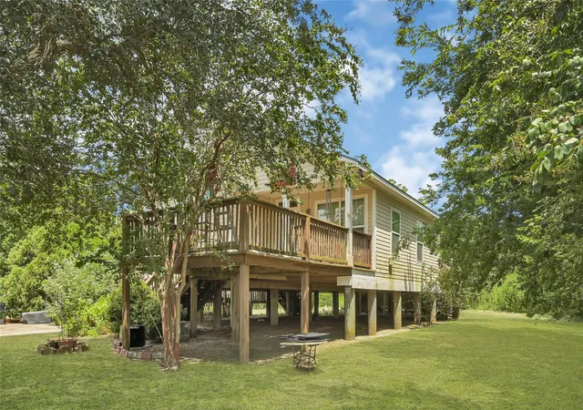 5th image of 2329 Avenue D, Dickinson, TX 77539 | MLS# 60182367