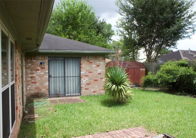 Photo 2 of Single family home for sale at 7931 Southmeadow Dr, Houston, TX 77071 | MLS# 62944737 | Listing updated on 2026-08-22