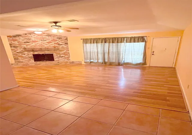 Photo 3 of Single family home for sale at 7931 Southmeadow Dr, Houston, TX 77071 | MLS# 62944737 | Listing updated on 2026-08-22
