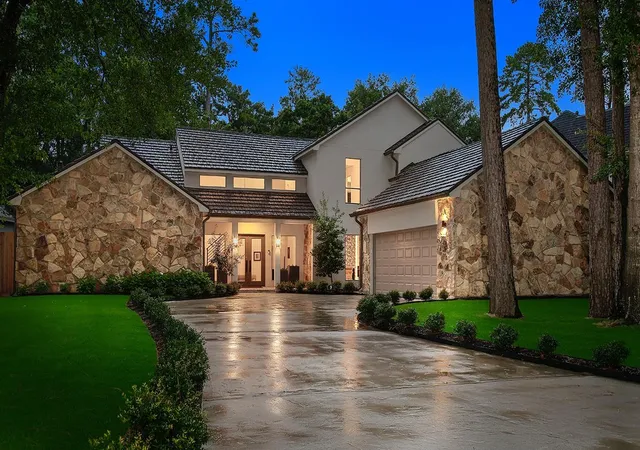 Photo 2 of Sale Pending at 9 Paintedcup Ct, Spring, TX 77380 | MLS# 78304195 | Listing updated on 2026-09-07