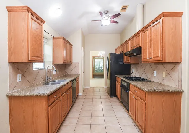 4th image of 6207 Lake Chase Ct, Katy, TX 77493 | MLS# 96183509