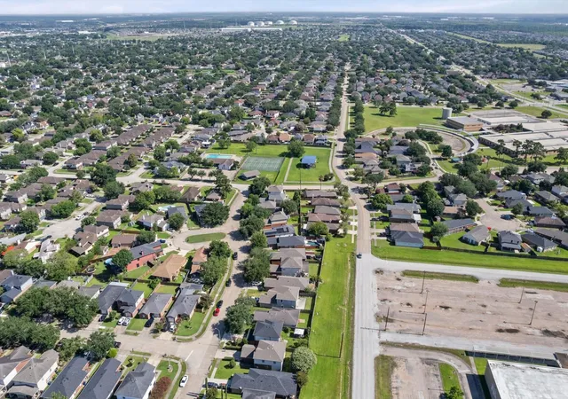 37th image of 912 Willaby St, Channelview, TX 77530 | MLS# 86335503