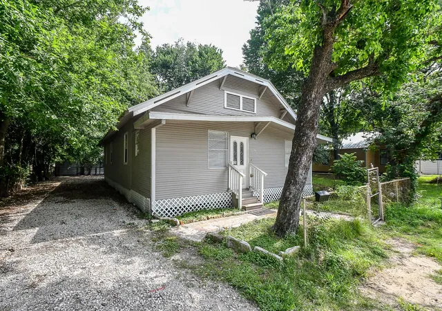 1st image of 4301 Gregory St, Houston, TX 77026 | MLS# 39980747
