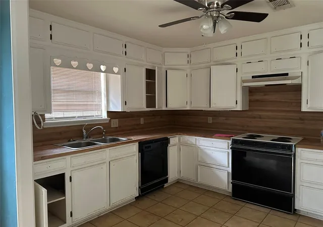 Photo 3 of Sale Pending at 73 Cottonwood Rd, Trinity, TX 75862 | MLS# 74796656 | Listing updated on 2026-09-11