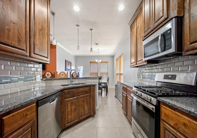 Photo 4 of Single family home for sale at 121 Alydar Dr, Victoria, TX 77901 | MLS# 65711207 | Listing updated on 2026-08-22