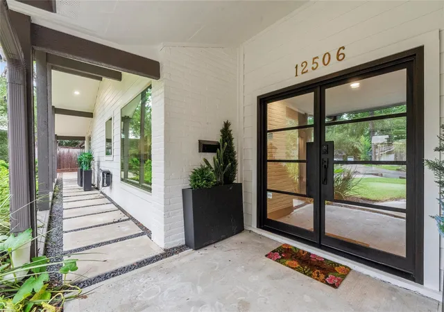 Photo 3 of Single family home for sale at 12506 Winding Brk Ln, Houston, TX 77024 | MLS# 26908635 | Listing updated on 2026-08-21