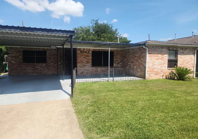 1st image of 8159 Redfern Dr, Houston, TX 77033 | MLS# 77436845