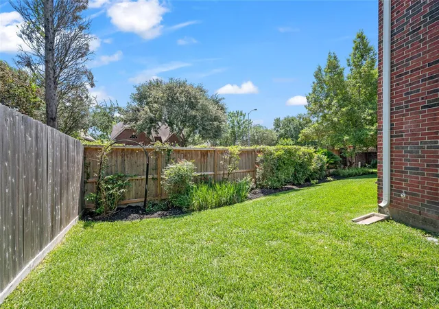 37th image of 1206 Melford Dr, Houston, TX 77077 | MLS# 38546291