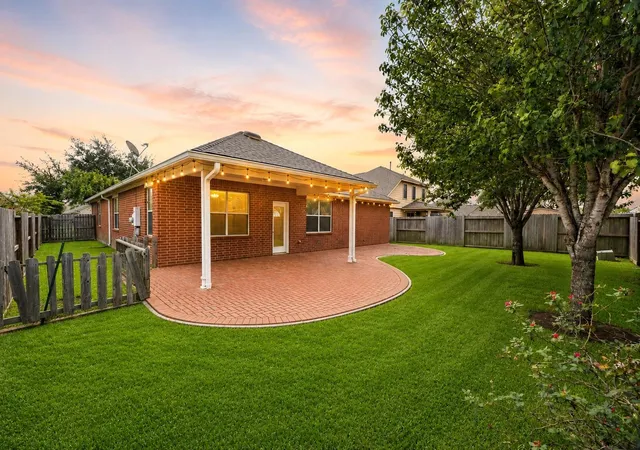 50th image of 2006 Peonies Ct, Pearland, TX 77581 | MLS# 57181505
