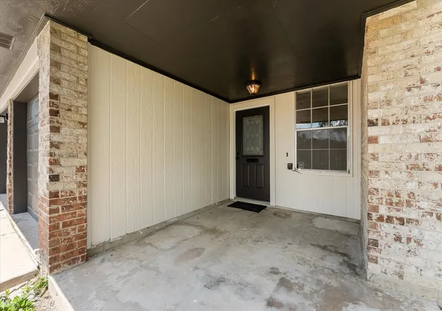 3rd image of 12119 Crystalwood Dr, Houston, TX 77013 | MLS# 74555023