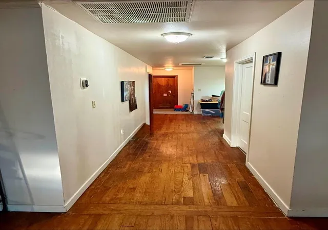 Photo 13 of Single family home for sale at 700 E Wallisville Rd, Highlands, TX 77562 | MLS# 52421752 | Listing updated on 2026-10-06