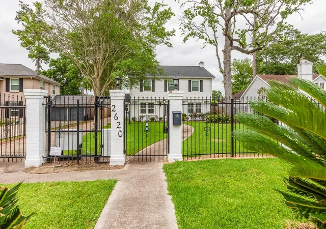 3rd image of 2620 Gladys Ave, Beaumont, TX 77702 | MLS# 66669005