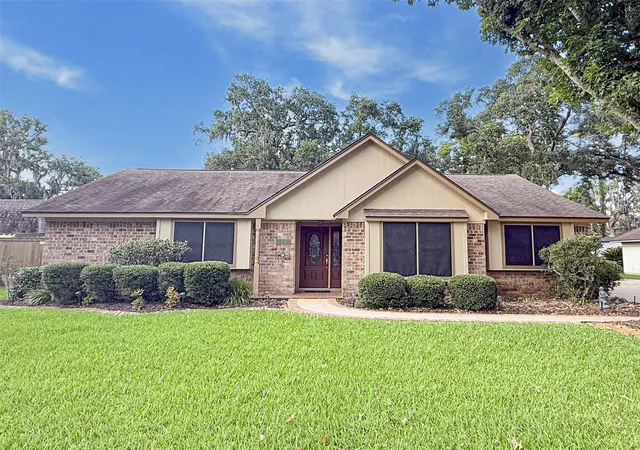 1st image of 112 Aster Ln, Lake Jackson, TX 77566 | MLS# 31056361