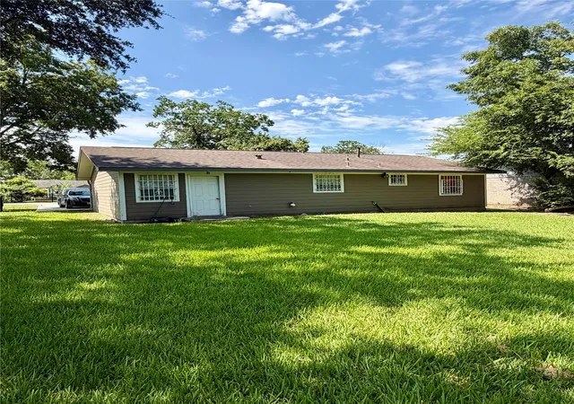 4th image of 8439 Botany Ln, Houston, TX 77075 | MLS# 92462777