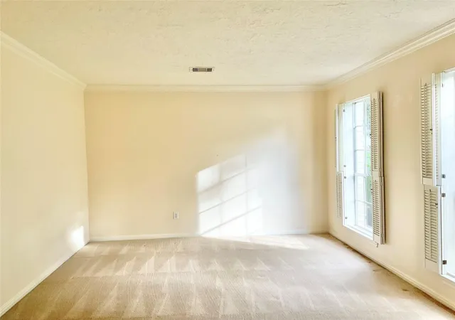 Photo 2 of Single family home for sale at 1022 Oak Leaf St, La Porte, TX 77571 | MLS# 82423540 | Listing updated on 2026-08-22