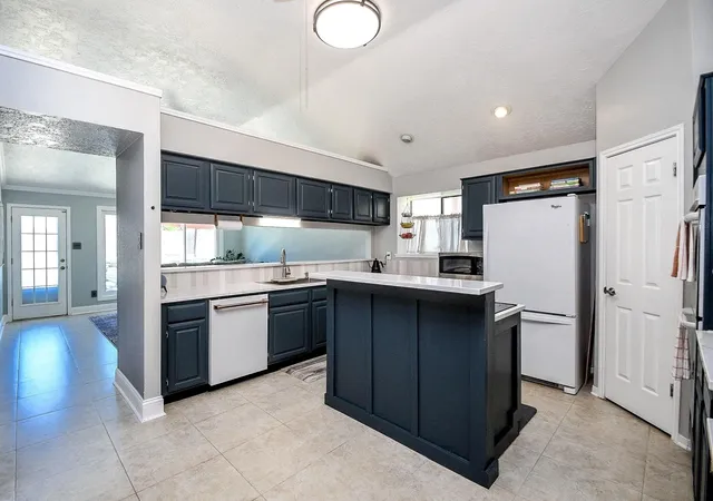 3rd image of 2524 Hadley Cir, Sugar Land, TX 77478 | MLS# 74905190