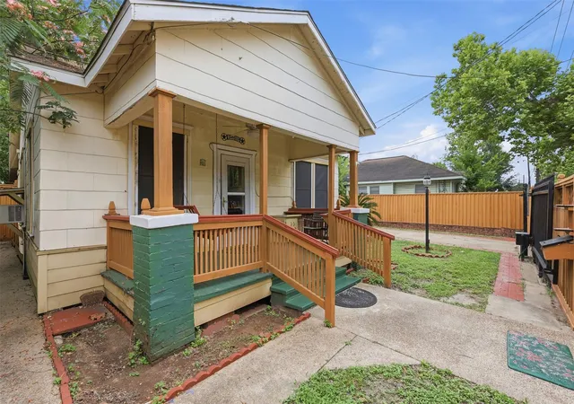 3rd image of 516 Everton St, Houston, TX 77003 | MLS# 93591641