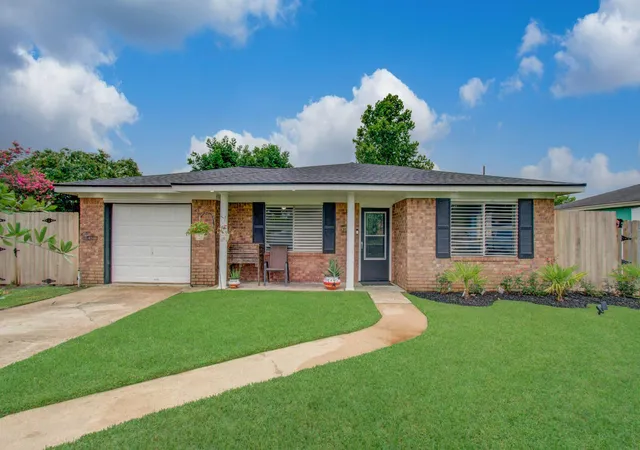 1st image of 2615 6th Ave N, Texas City, TX 77590 | MLS# 72599915