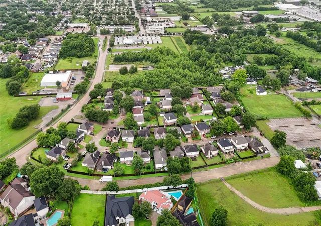 50th image of 12002 S Circle Dr, Houston, TX 77071 | MLS# 86000836