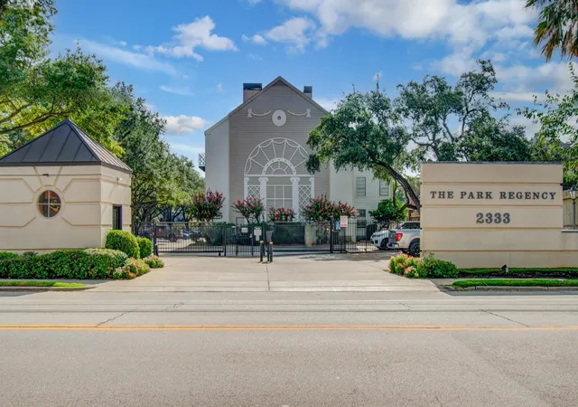 1st image of 2333 Bering Dr #116, Houston, TX 77057 | MLS# 11726536
