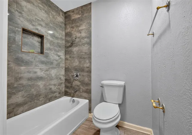 38th image of 2333 Bering Dr #116, Houston, TX 77057 | MLS# 11726536