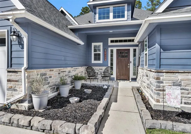 Photo 3 of Sale Pending at 1057 Magnolia Point Dr, Huffman, TX 77336 | MLS# 6791423 | Listing updated on 2026-09-15