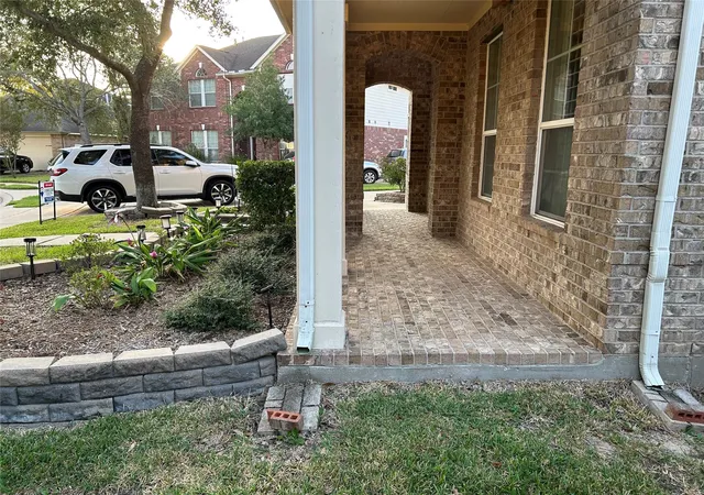 Photo 3 of Single family home for sale at 17718 Emerald Garden Ln, Houston, TX 77084 | MLS# 40316452 | Listing updated on 2026-09-11