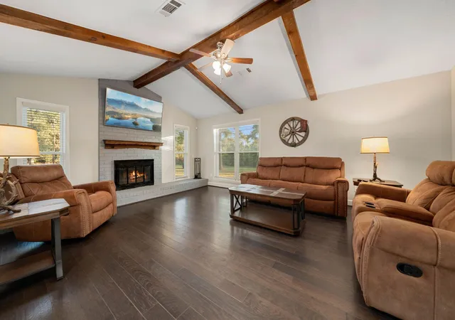 3rd image of 409 Sikes Rd, Bellville, TX 77418 | MLS# 57400774