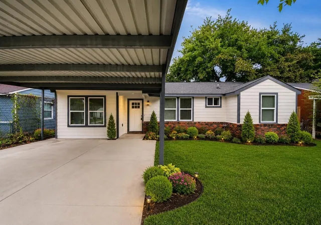 1st image of 10521 Chesterfield Dr, Houston, TX 77051 | MLS# 83116003