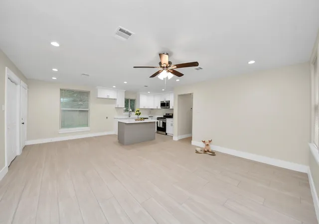 5th image of 10521 Chesterfield Dr, Houston, TX 77051 | MLS# 83116003
