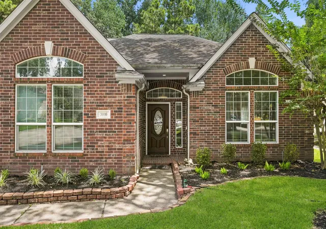 Photo 3 of Single family home for sale at 3010 Laurel Mist Ct, Kingwood, TX 77345 | MLS# 65250084 | Listing updated on 2026-09-05
