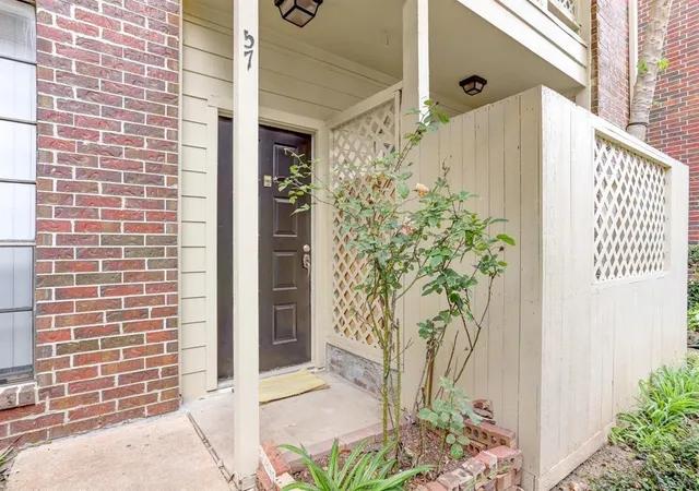 Photo 2 of Condo for sale at 8055 Cambridge St #57, Houston, TX 77054 | MLS# 90753785 | Listing updated on 2026-09-10